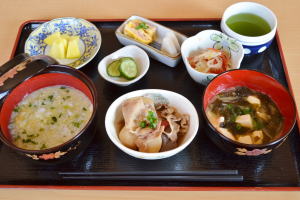 お食事